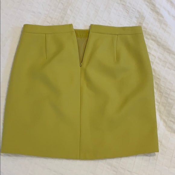 Chartreuse wool mini skirt - Picture 4 of 5